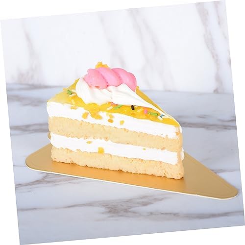 100pcs Triangle Cake Serving Base Mats Golden Cardboard Disposable Mousse Tray for Cakes and Events