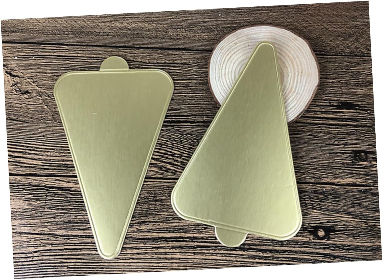 100pcs Triangle Cake Serving Base Mats Golden Cardboard Disposable Mousse Tray for Cakes and Events